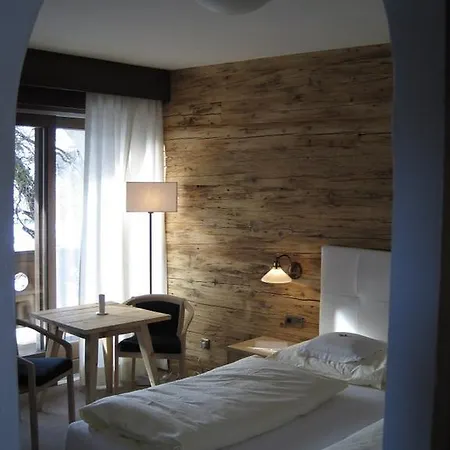 Gasthof Eggwirt Ulten Buitenkant foto